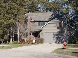 2509 Rimrock Ct NE, Grand Rapids, MI 49525