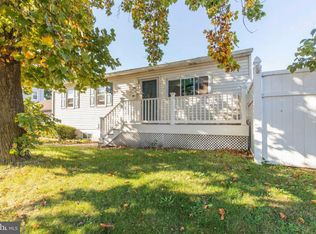 247 S Governor Printz Blvd, Lester, PA 19029