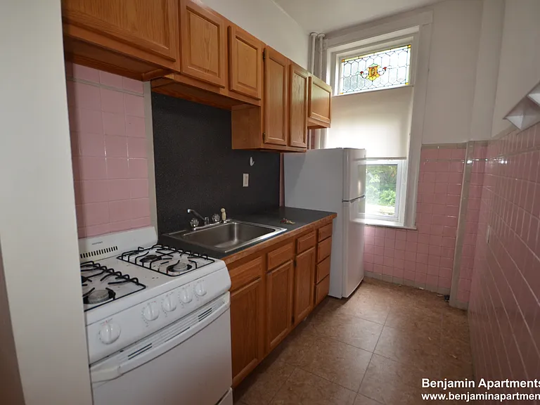 1822 Beacon St #14 — Photo 6