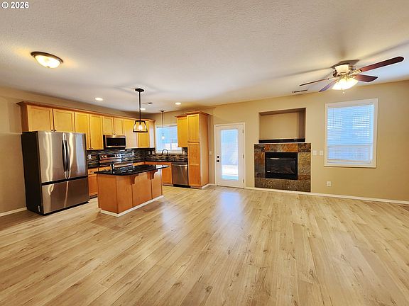4th image of 5615 NE 60th Ave