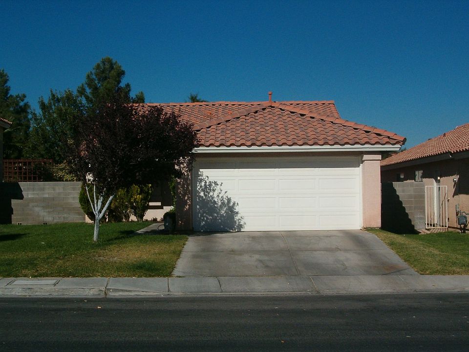 1st image of 640 Sunset Cliff Cir