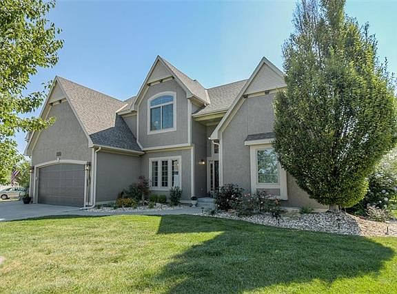 2nd image of 13413 W 173rd Pl