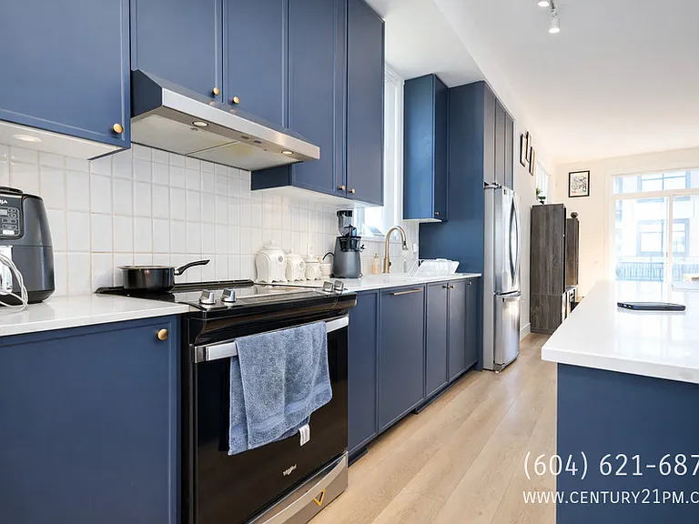 14151 58a Ave #8 — Photo 4