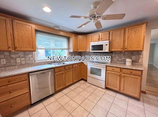 97 Louise Rd, Chestnut Hill, MA 02467