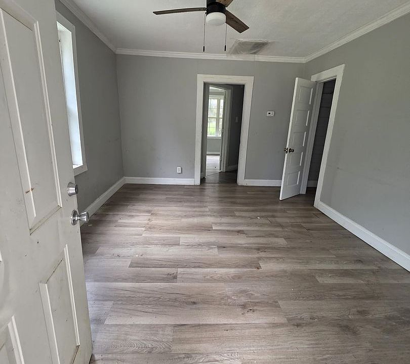 1st image of 104 Pinata Ct