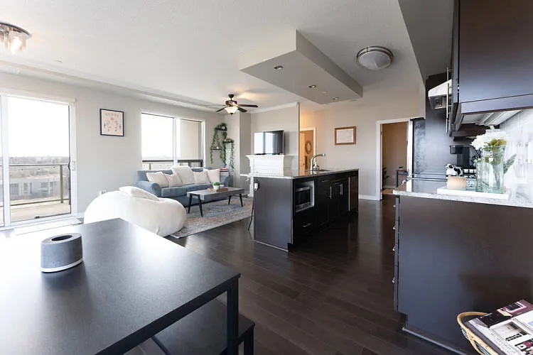 330 Ridout Street North London — Photo 2