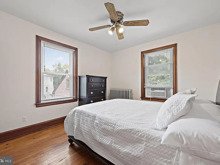 409 W 20th St #2 — Photo 9