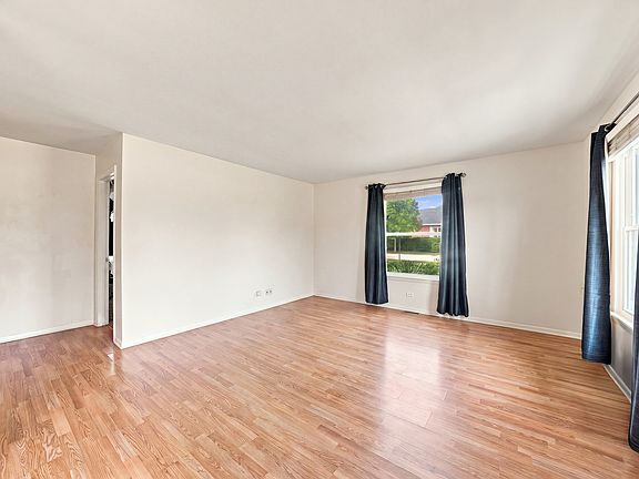 2nd image of 773 Pahl Rd