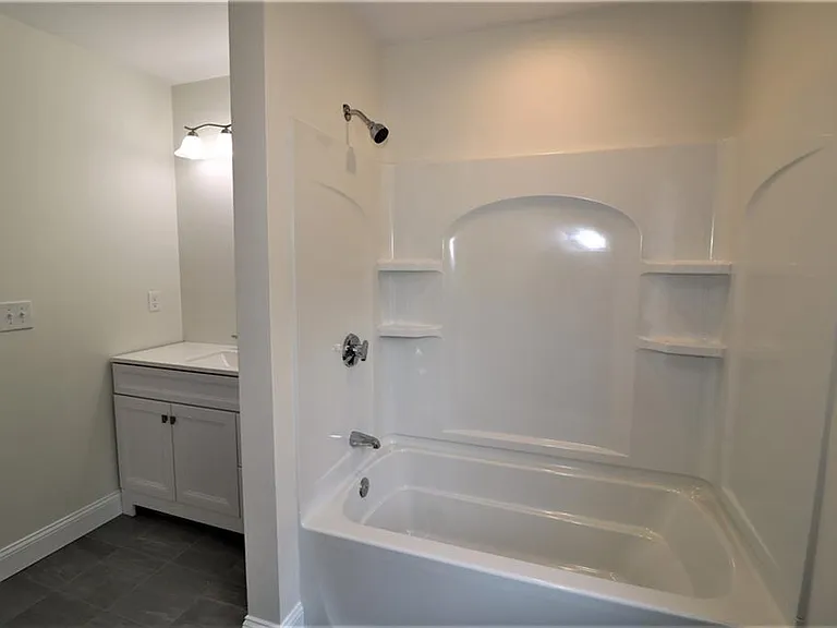 121 Hillcrest Ave — Photo 11