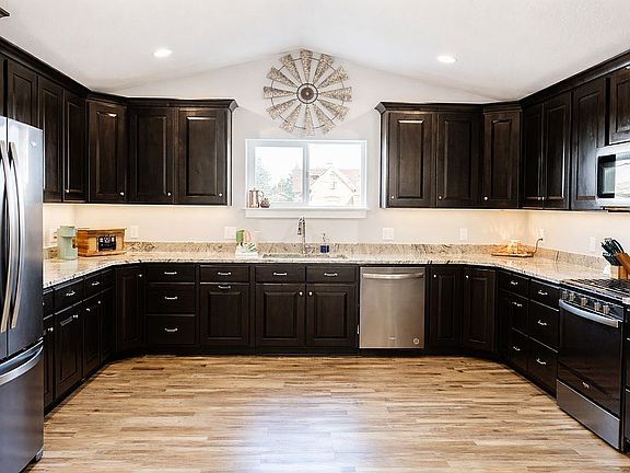 2nd image of 655 S 500 W