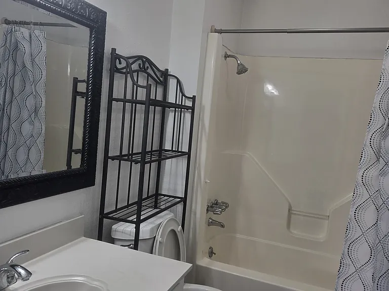 1708 Susan Dr — Photo 1