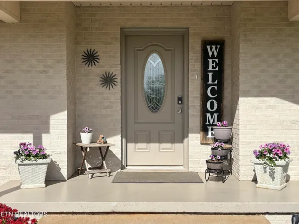 2001 Evergreen Cir, Lenoir City, TN 37772