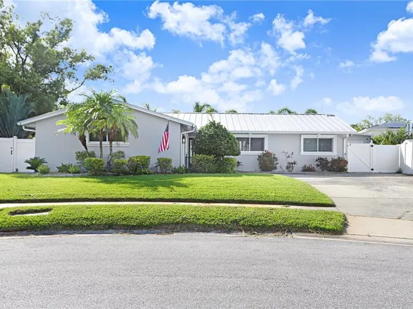 8404 Blackstone Ct, Tampa, FL 33615