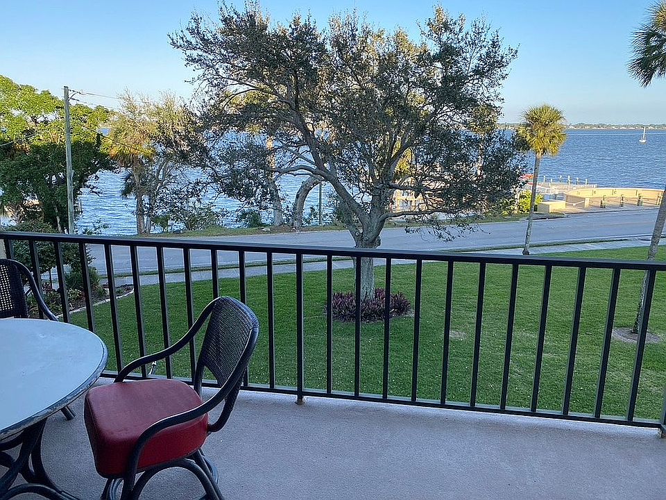 Direct Indian River condo