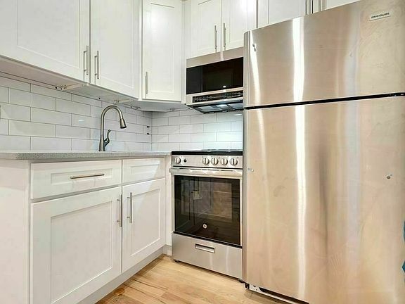 3rd image of 2837 Church Ave #2R