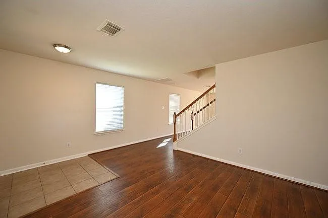 9403 Coatsworth Dr — Photo 39