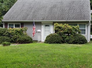 31 Sunrise Ter, Cedar Grove, NJ 07009