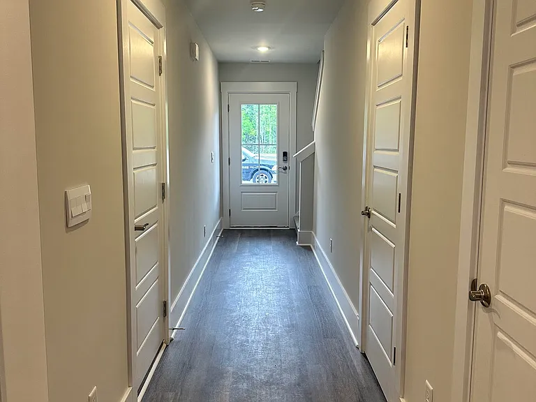 74 Cashmere Ct — Photo 8
