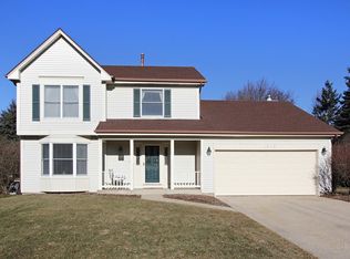 1212 Hampton Ln, Mundelein, IL