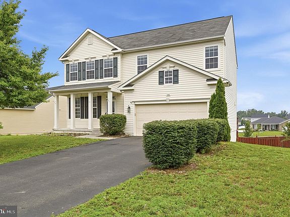 3rd image of 105 Collington Ct