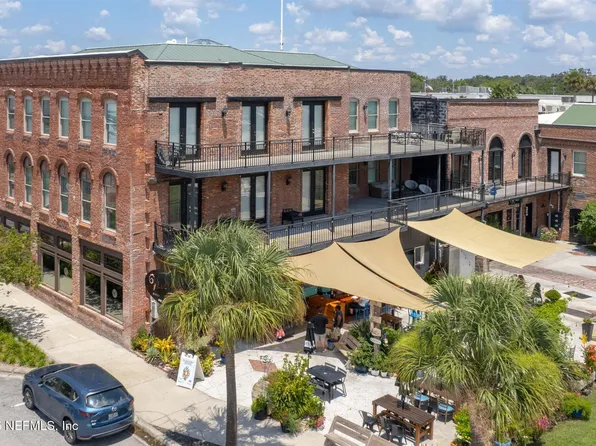 105 N 2nd St, Palatka, FL 32177