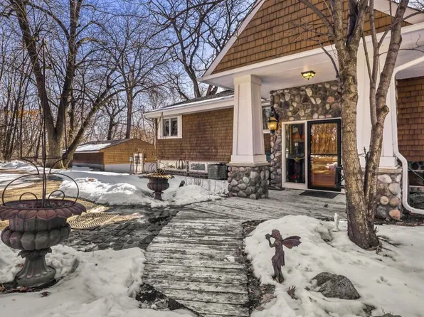 2081 Meeting St, Wayzata, MN 55391