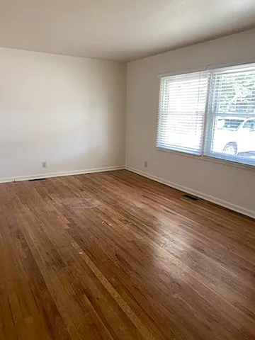 2231 S Richard St — Photo 7