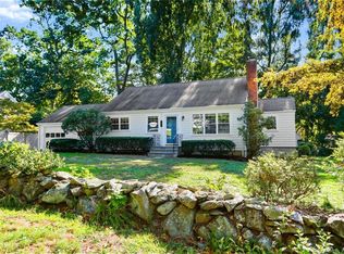 8 Deerwood Ct, Norwalk, CT