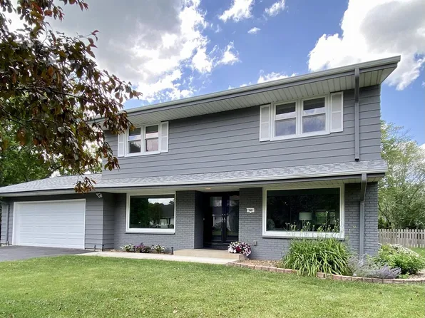 540 West Manor CIRCLE, Bayside, WI 53217
