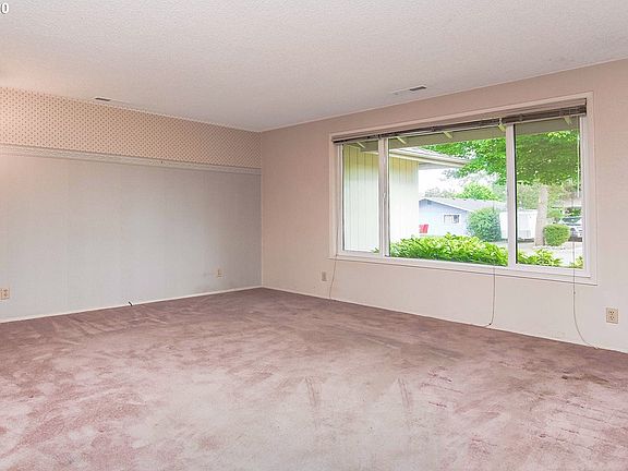 3rd image of 3225 W Shasta Ave
