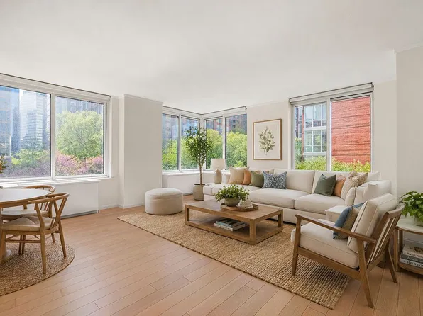 212 Warren St APT 3B, New York, NY 10282