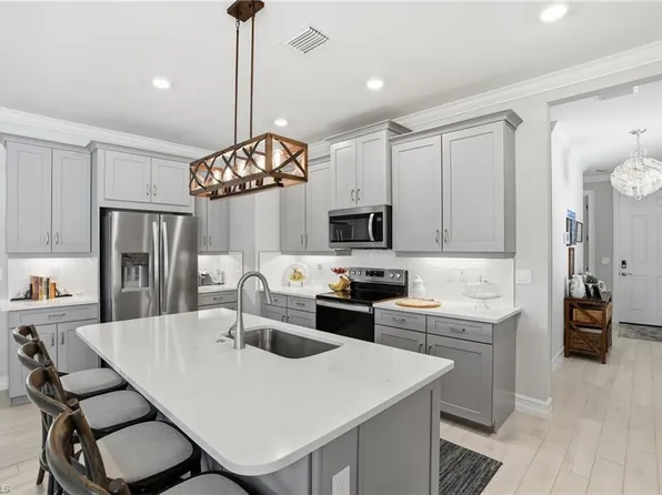 28251 Captiva Shell LOOP, BONITA SPRINGS, FL 34135