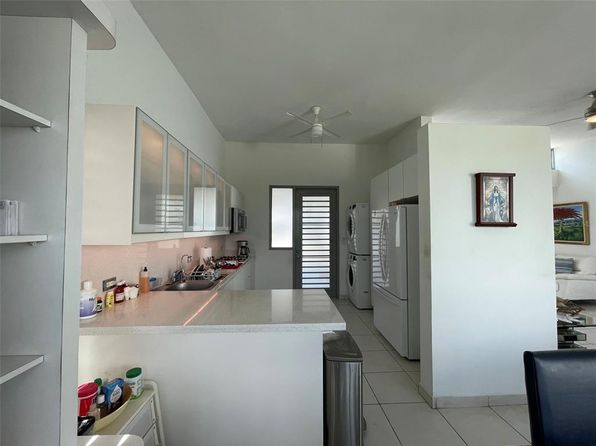 61 C/camino Las Bambuas Urb Gran Vis #TOA, Toa Alta, PR 00953
