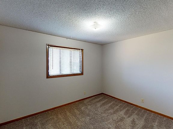 5th image of 4400 Castlewood Pl Unit 1