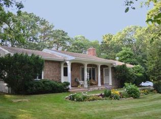 22 21st St N, Edgartown, MA 02539