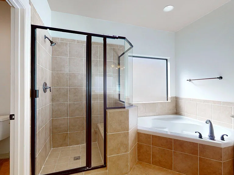 2540 Prospect St #B — Photo 21