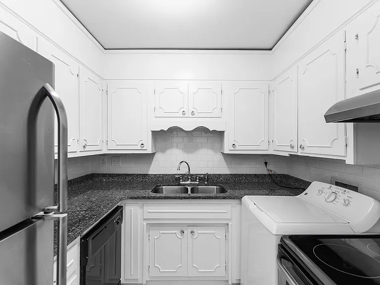 Donegal Place — Photo 8