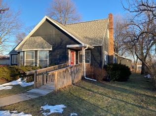 115 S Oakwood St, Tomah, WI 54660