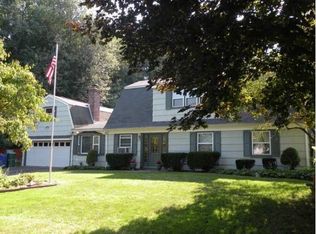 4 Caye Rd, Danbury, CT 06811