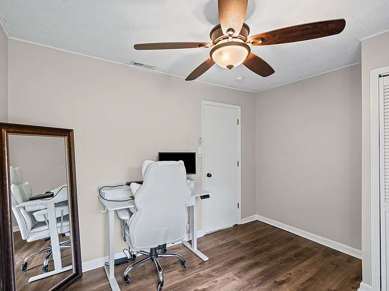 9022 Grand Ave — Photo 11