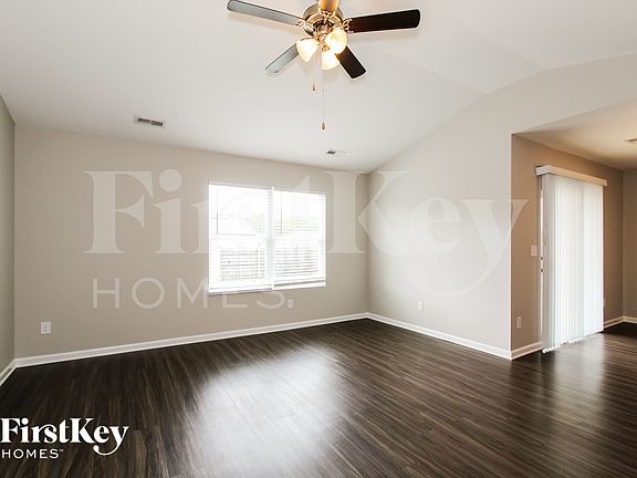 4th image of 216 Leonards Ct