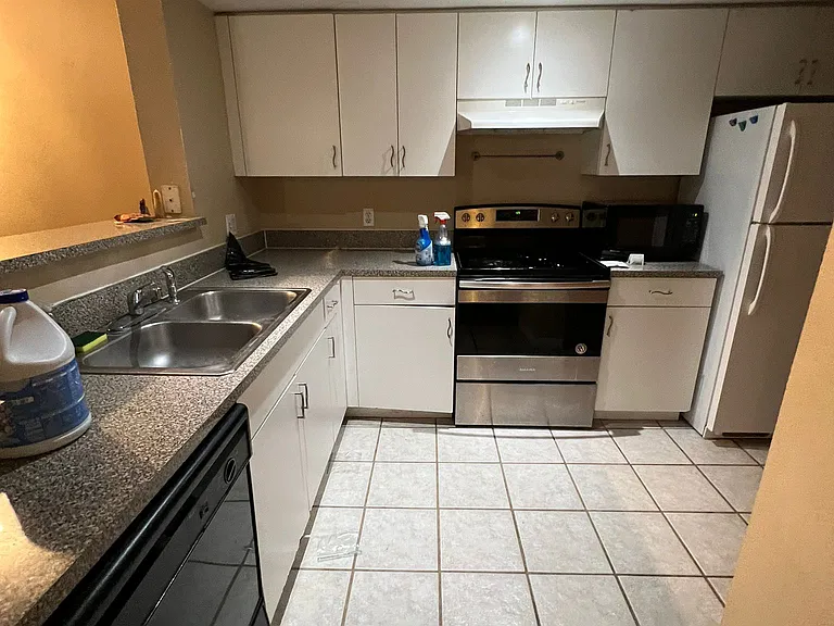 5035 Wiles Rd #8-203 — Photo 1