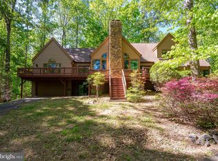 54 Tara Cir, Bumpass, VA 23024
