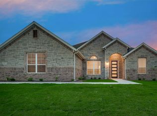 107 Velds Dr, Decatur, TX 76234