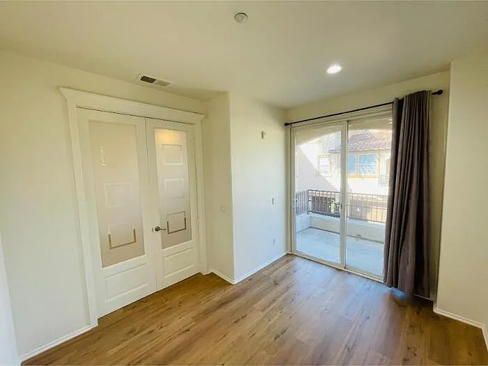 4012 Backshore Ct #1 — Photo 22