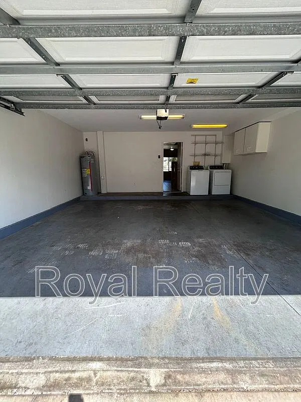 Spinnaker Place — Photo 3