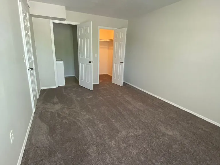 Ironwood Apartments — Photo 9