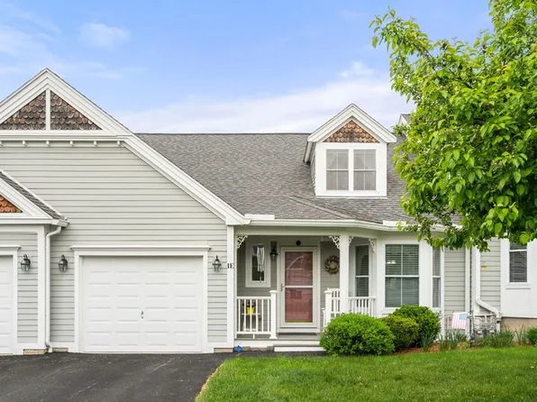 1 Strawberry Ln #E, Hudson, MA 01749