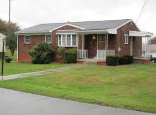 708 Rogers Ave, Connellsville, PA 15425