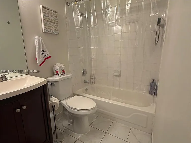 1428 SW 47th Ave — Photo 30
